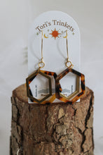 Load image into Gallery viewer, tortoise shell earrings
